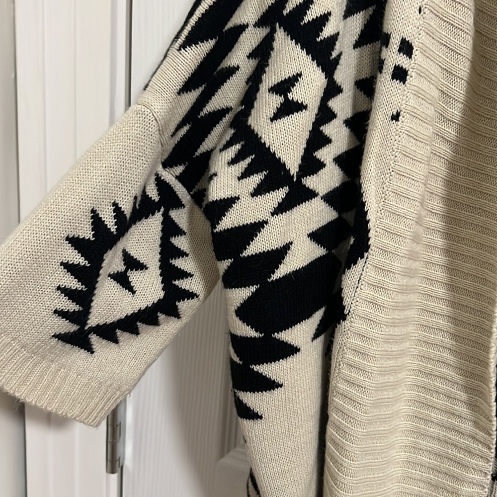 Cardigan - Picture 4 of 5